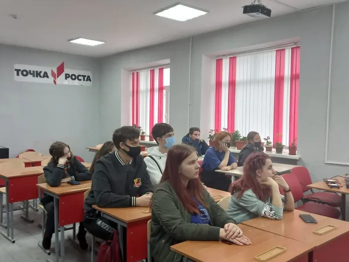 photo5296546110741002852